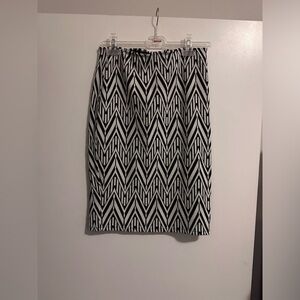 Mango midi stretchy skirt. Size S.